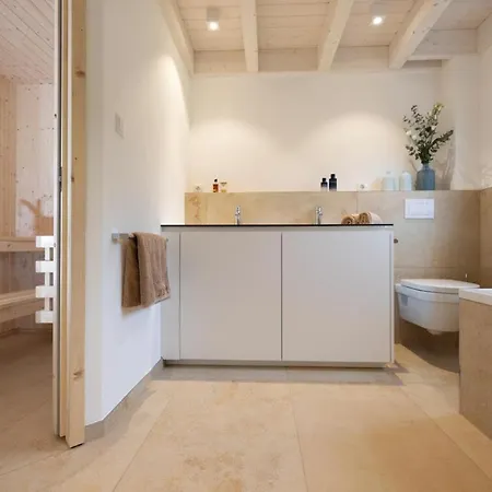 Prázdninový dům Am Fuer Bis Zu 6 Personen Mit Kaminofen, Badewanne Und Sauna - Haustiere Herzlich Willkommen, Direkt Am Wasser Gelegen Nordhorn