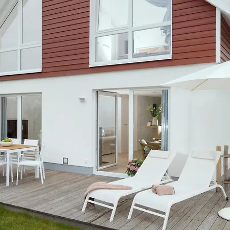 Am Fuer Bis Zu 6 Personen Mit Kaminofen, Badewanne Und Sauna - Haustiere Herzlich Willkommen, Direkt Am Wasser Gelegen *