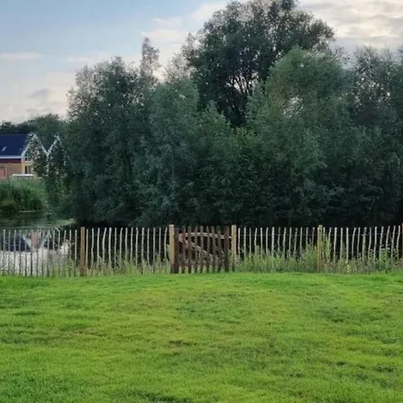 Am Fuer Bis Zu 6 Personen Mit Kaminofen, Badewanne Und Sauna - Haustiere Herzlich Willkommen, Direkt Am Wasser Gelegen Nordhorn