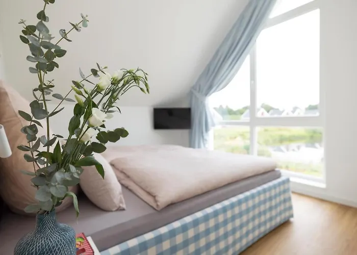 Am Fuer Bis Zu 6 Personen Mit Kaminofen, Badewanne Und Sauna - Haustiere Herzlich Willkommen, Direkt Am Wasser Gelegen