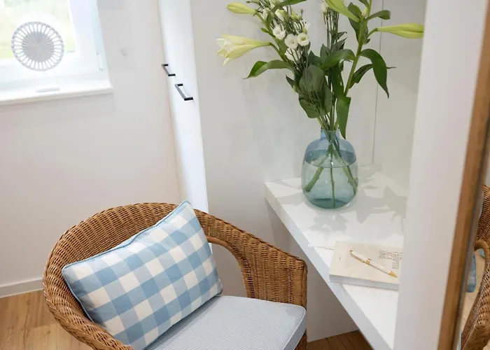 Am Fuer Bis Zu 6 Personen Mit Kaminofen, Badewanne Und Sauna - Haustiere Herzlich Willkommen, Direkt Am Wasser Gelegen